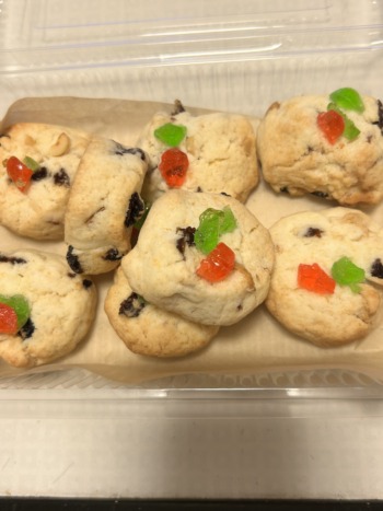 手作りスフレチーズケーキとロッククッキーをいただました！